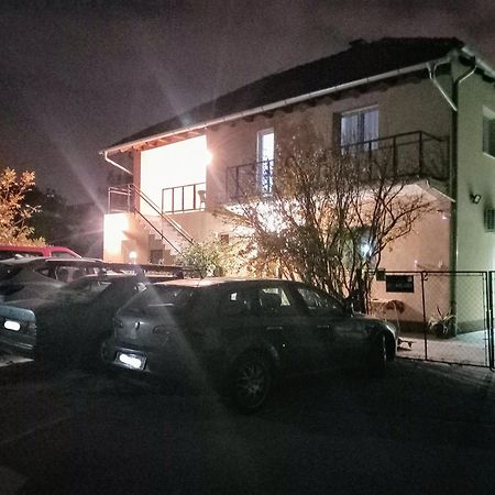Rm Castell Apartments Novi Sad Eksteriør billede